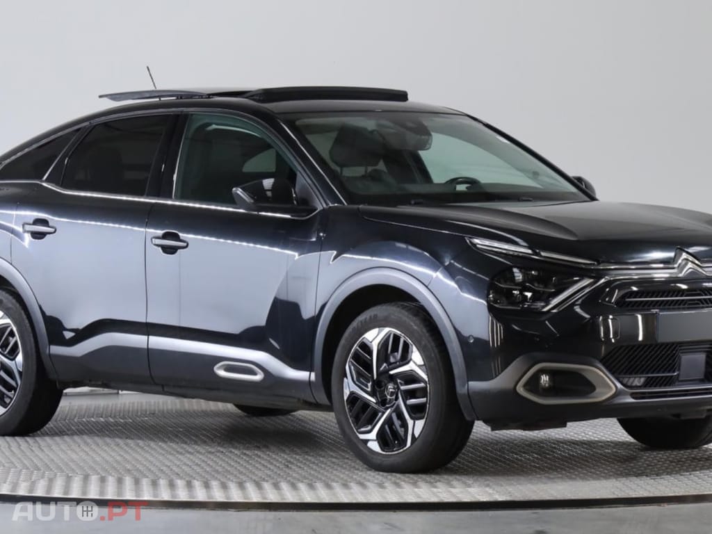 Citroen C4 1.2 PureTech Shine EAT8