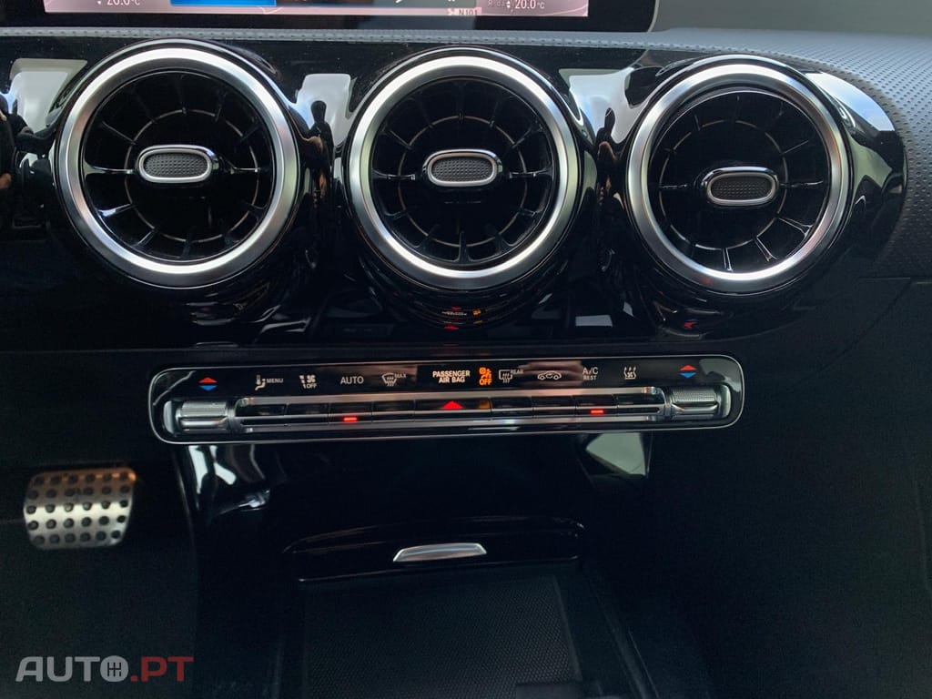 Mercedes-Benz A 250 e AMG Line
