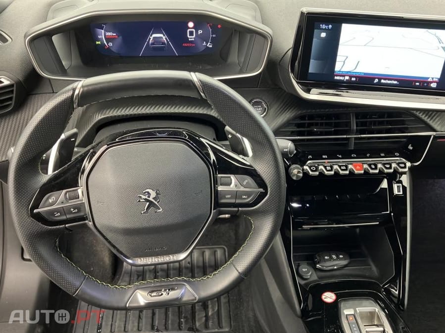 Peugeot 2008 1.2 PureTech GT EAT8