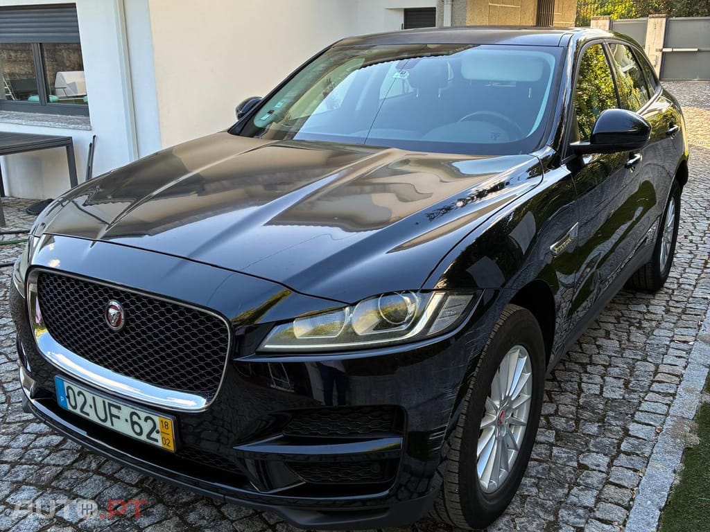 Jaguar F-Pace 2.0D 180HP PURE AUTO