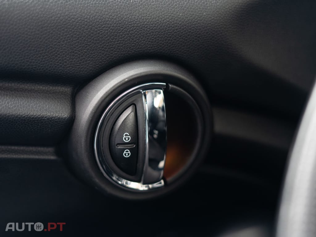 MINI Cooper Cooper Premium JCW Auto