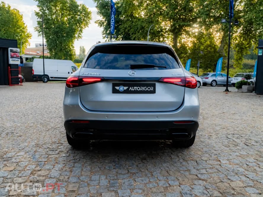 Mercedes-Benz GLC 300 e 4Matic 9G-TRONIC AMG Line Advanced