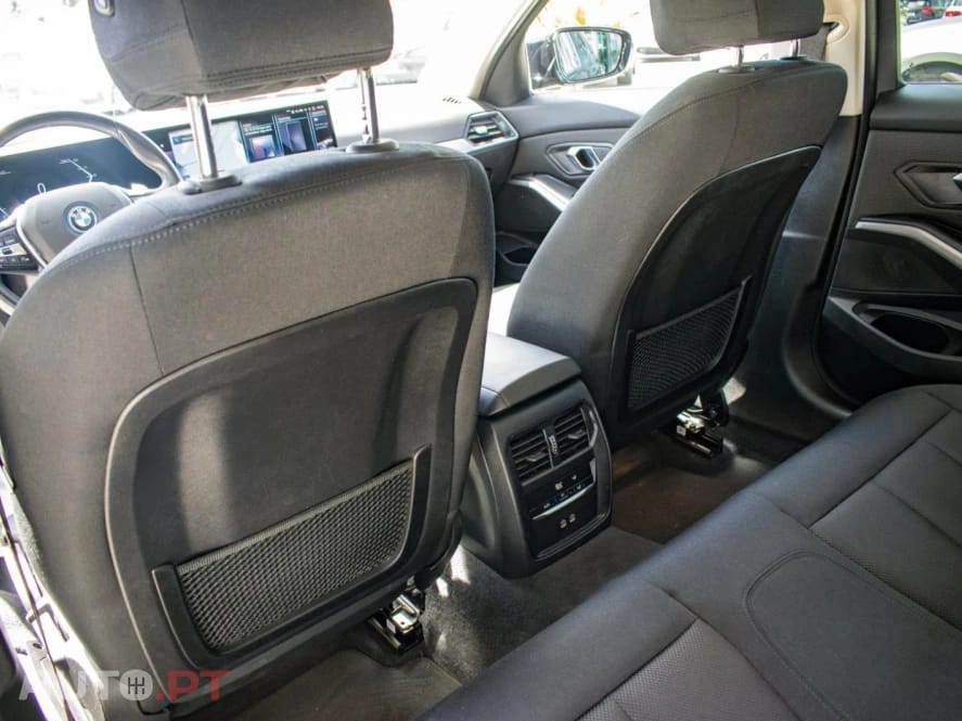 BMW 320 e Touring Auto
