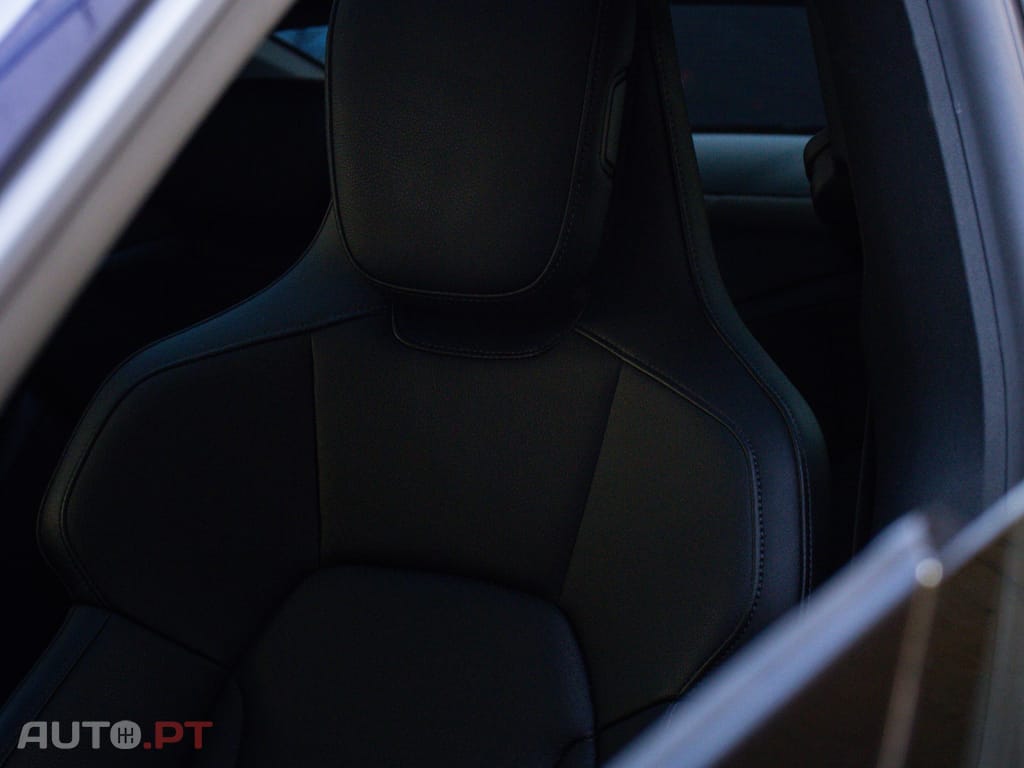 Porsche Taycan Standard