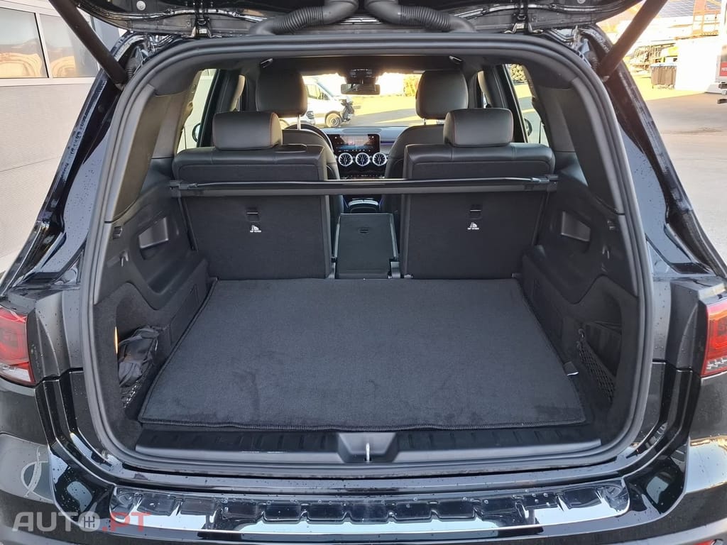 Mercedes-Benz EQB 300 4Matic AMG Line