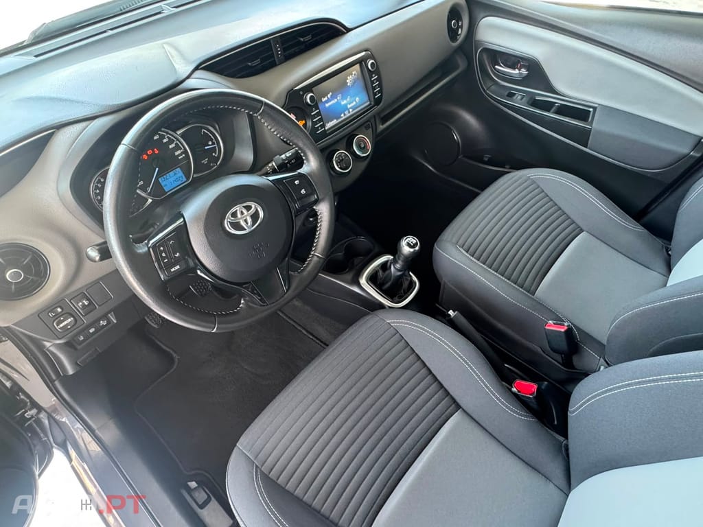 Toyota Yaris 1.0 VVT-I CONFORT