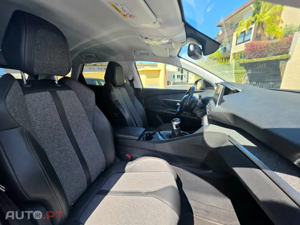 Peugeot 3008 1.2 PureTech Allure