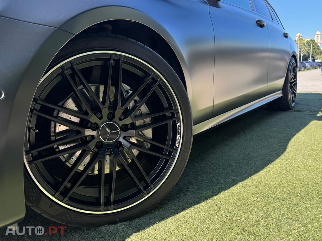 Mercedes-Benz E 220 d AMG Line