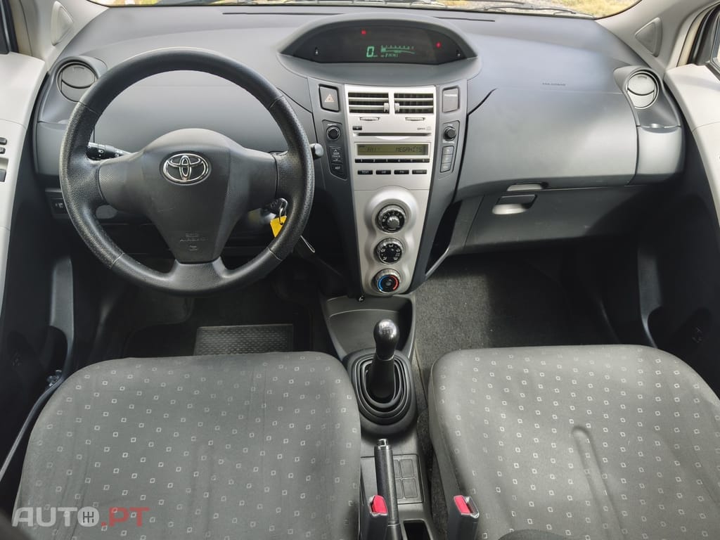 Toyota Yaris 1.0 VVT-i