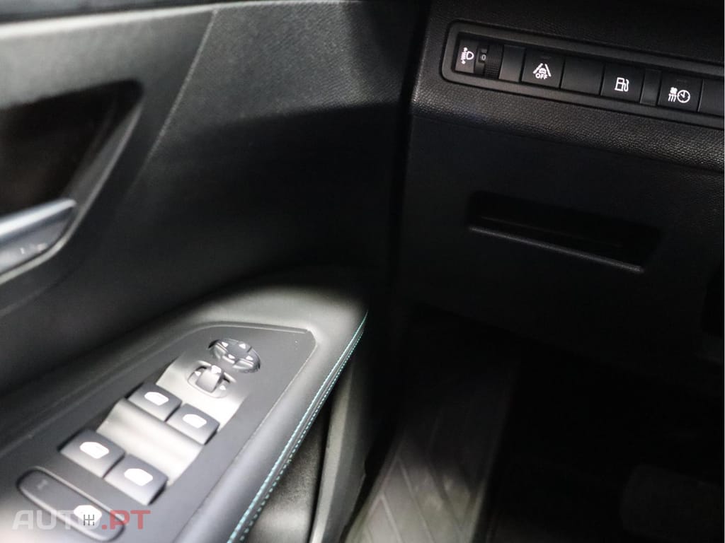 Peugeot 3008 Allure HYBRID 225cv e-EAT8