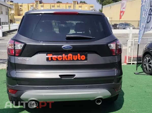 Ford Kuga 1.5 TDCi EcoBlue Titanium