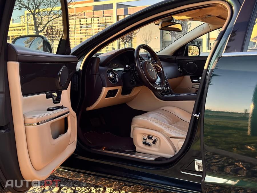 Jaguar XJ 3.0 v6 premium luxury