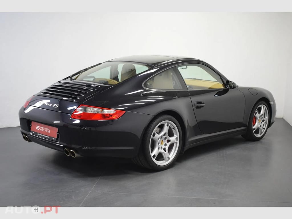 Porsche 911 Carrera 4S Coupe Tiptronic