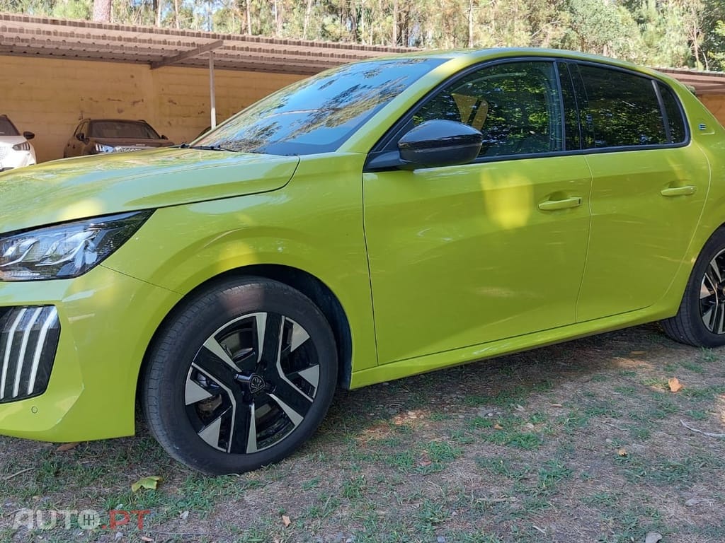 Peugeot E-208 50 kWh Active Pack
