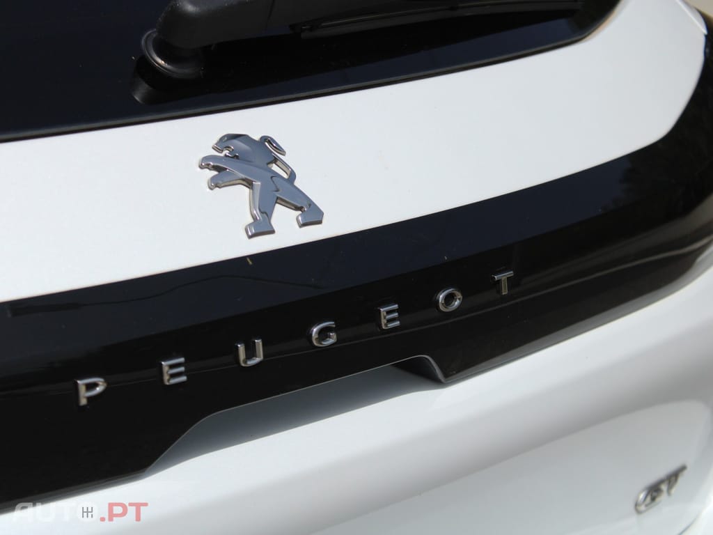 Peugeot E-208 50 kWh GT Pack
