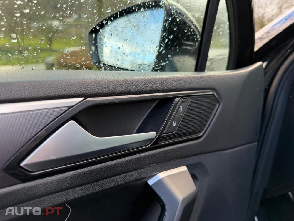 Volkswagen Tiguan 2.0 TDI R-Line DSG 4Motion