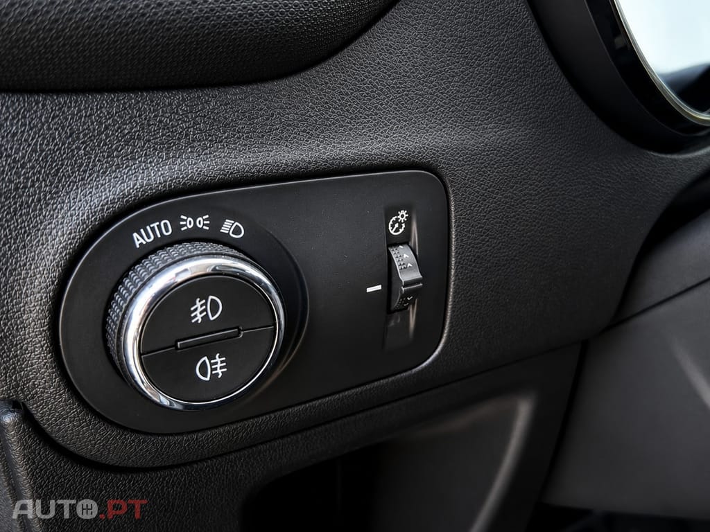Opel Crossland 1.2 Ultimate — fotografia 10