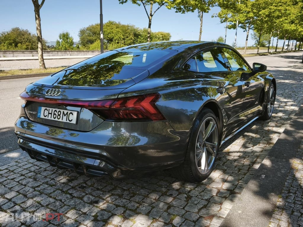 Audi E-Tron GT quattro