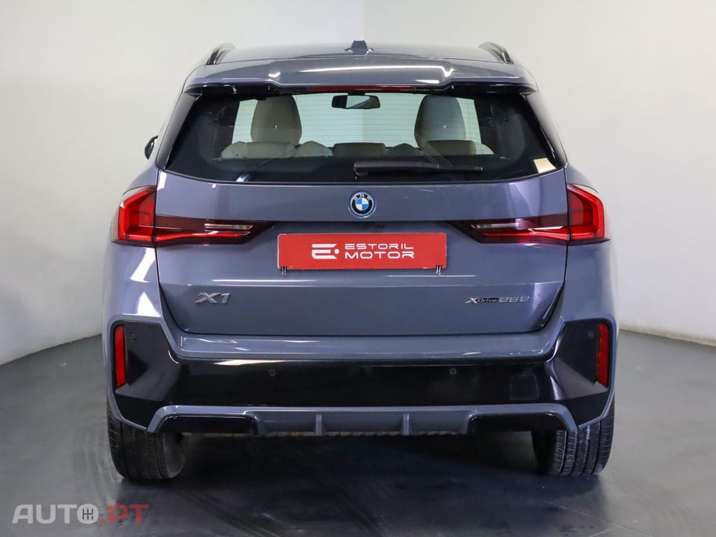 BMW X1 xDrive25e Pack Desportivo M