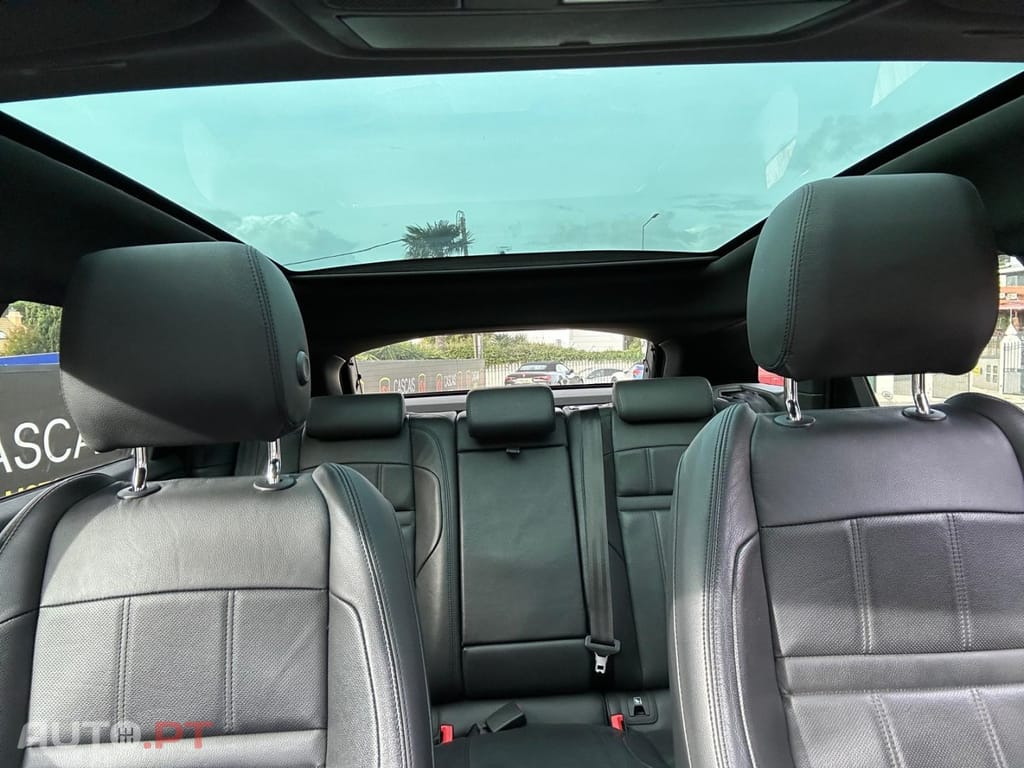 Land Rover Range Rover 1.5 P300e AWD R-Dynamic S Auto