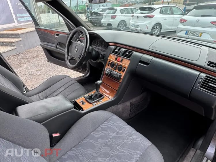 Mercedes-Benz E 220 CDI Classic