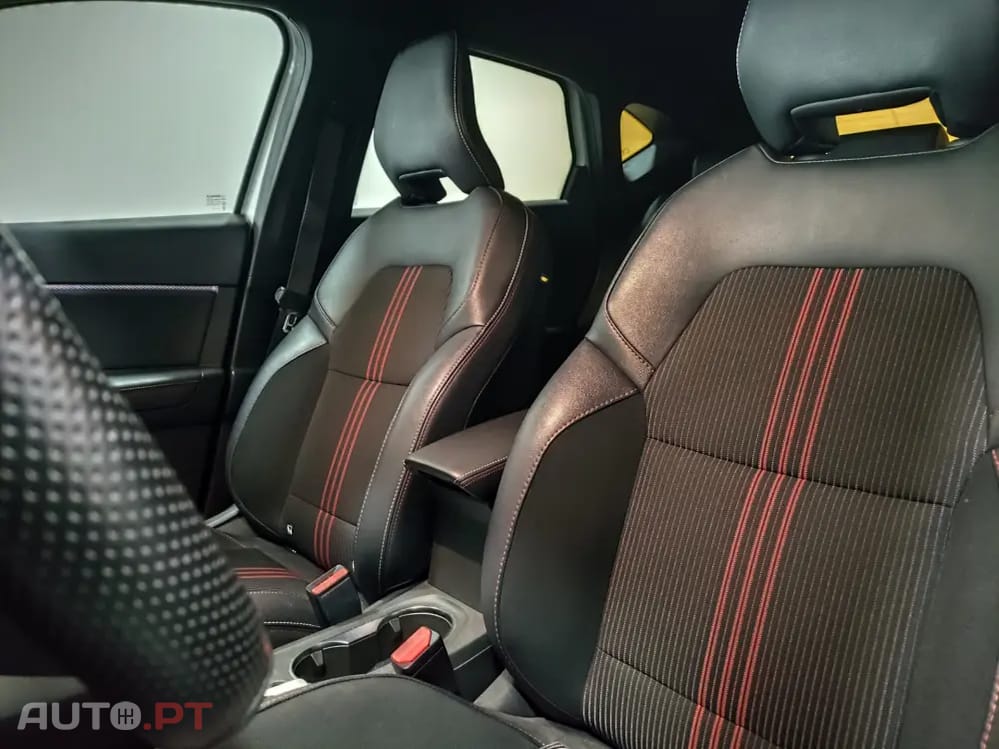 Renault Captur 1.0 TCe RS Line