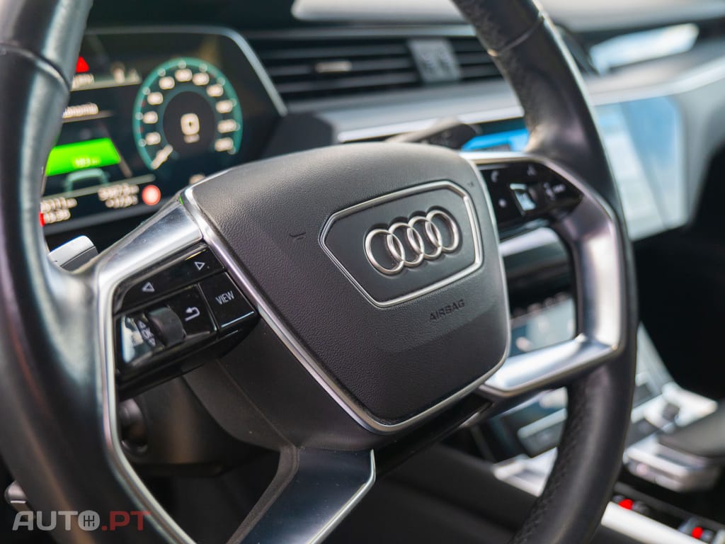 Audi Q8 E-Tron 55 quattro Advanced