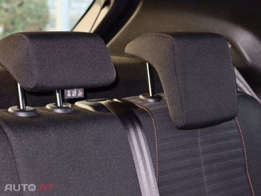 Peugeot 2008 1.2 PureTech Active Pack