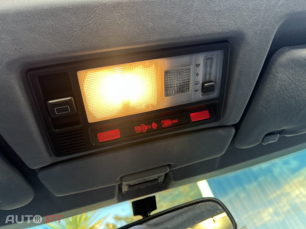 Mercedes-Benz W124 300 D