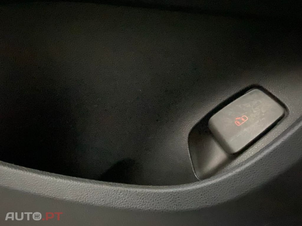 Fiat 500e 42 KWh Icon — fotografia 20