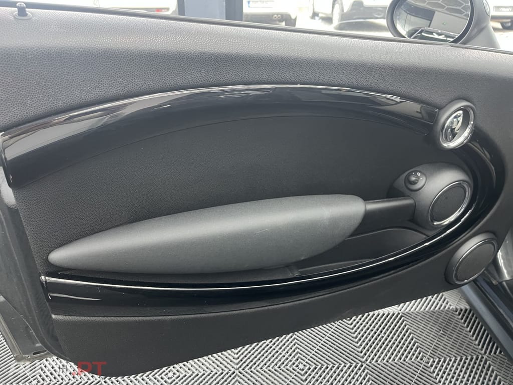 MINI Cooper John Cooper Works