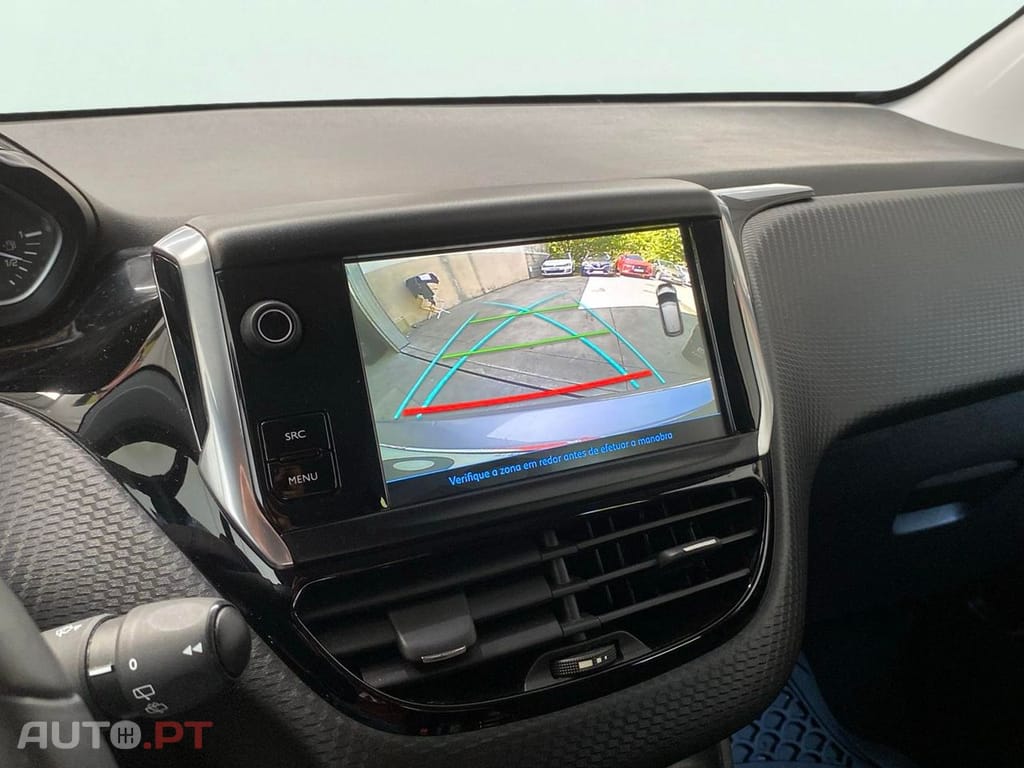 Peugeot 208 1.2 PureTech Signature