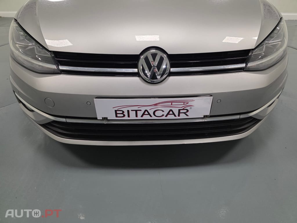 Volkswagen Golf 1.6 TDI Confortline