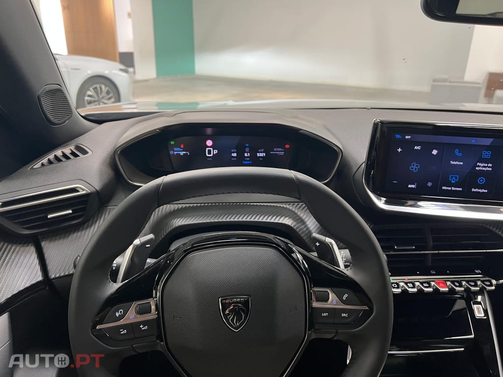 Peugeot 2008 1.2 Hybrid Allure e-DCS6