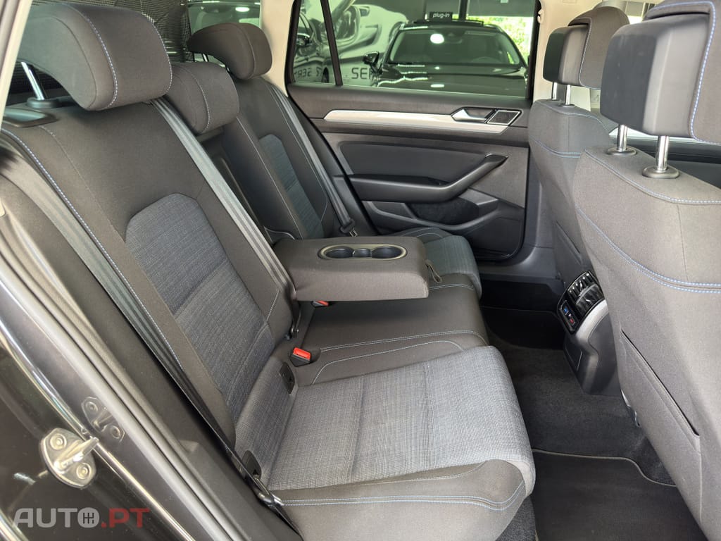 Volkswagen Passat Variant 1.4 TSI GTE+ Plug-in — fotografia 40