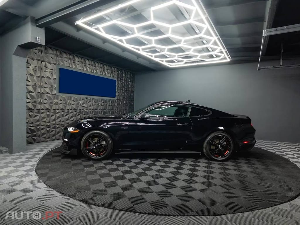 Ford Mustang 2.3 Shelby Coupe GT Package Dark Horse