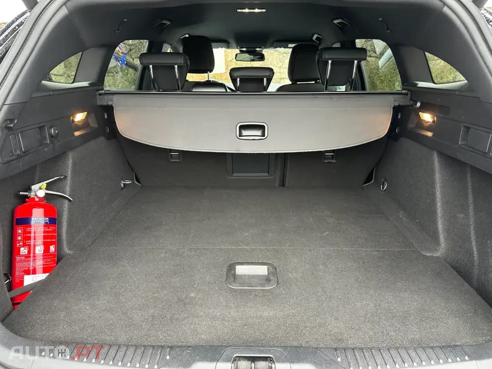 Ford Focus SW 1.0 EcoBoost Active Aut. — fotografia 32