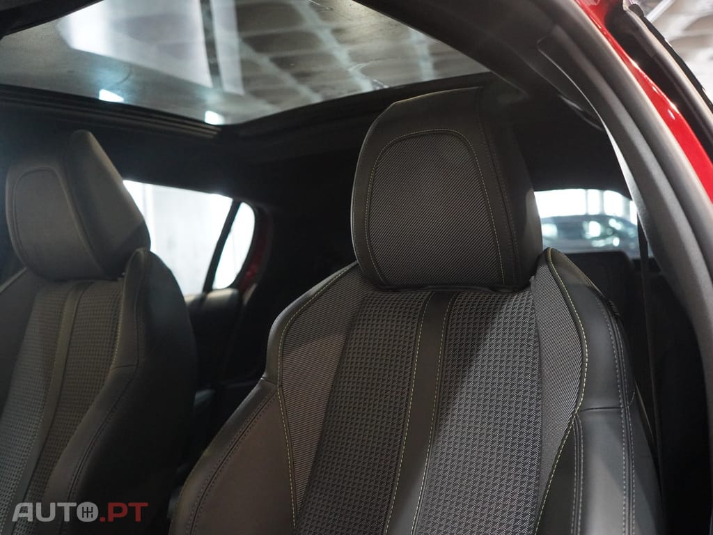 Peugeot E-208 50 kWh GT