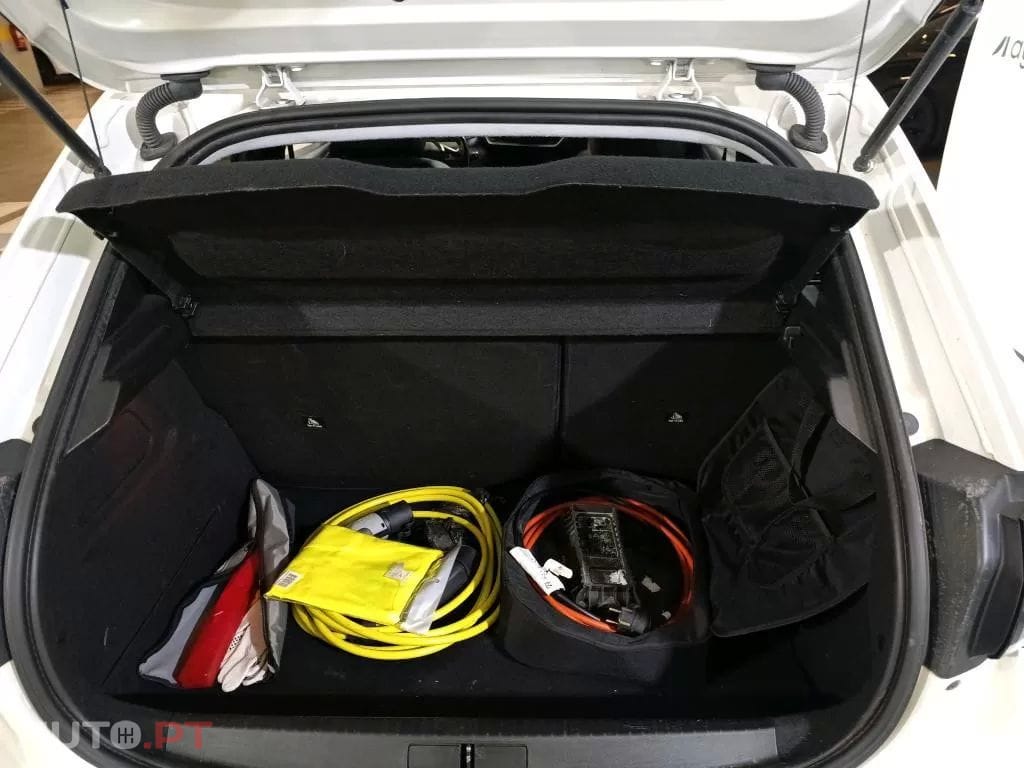 Peugeot E-208 50 kWh Allure