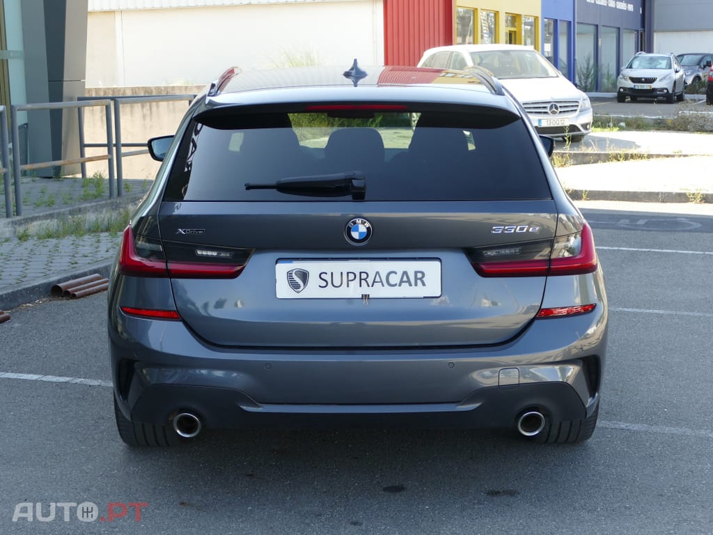 BMW 330 e Touring Pack M Auto