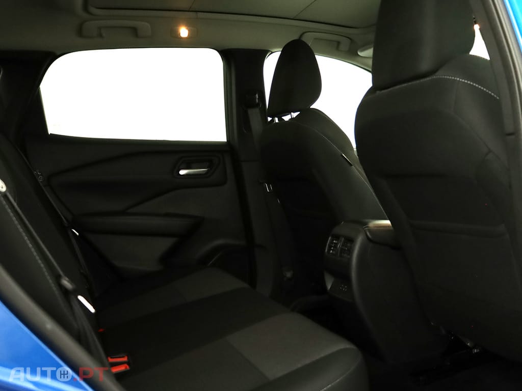 Nissan Qashqai Qashqai 1.3 DIG-T N-Connecta LED Xtronic