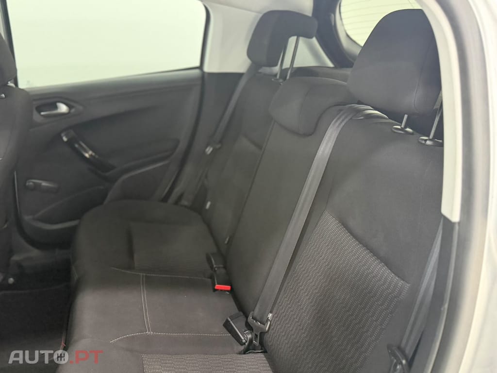Peugeot 208 1.4 HDi Active