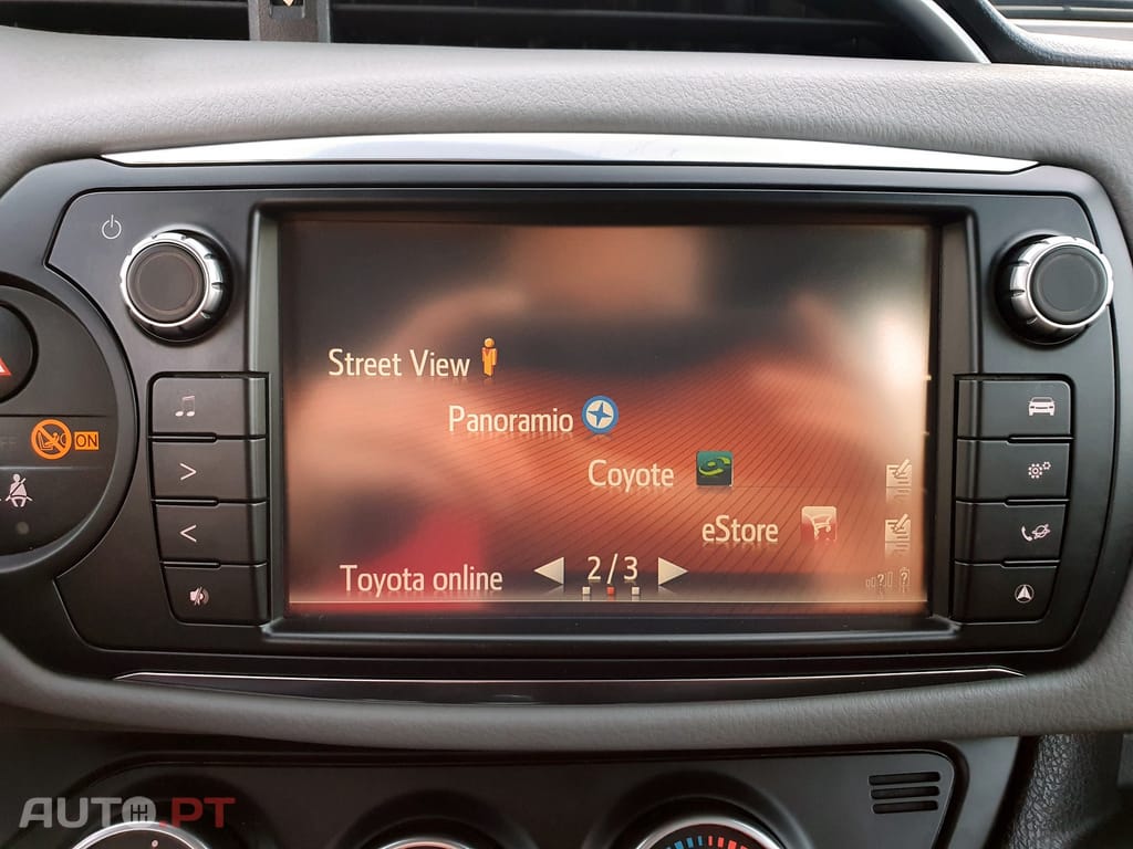 Toyota Yaris 1.0 VVT-i Comfort+Pack Style+Pack Techno+Navi