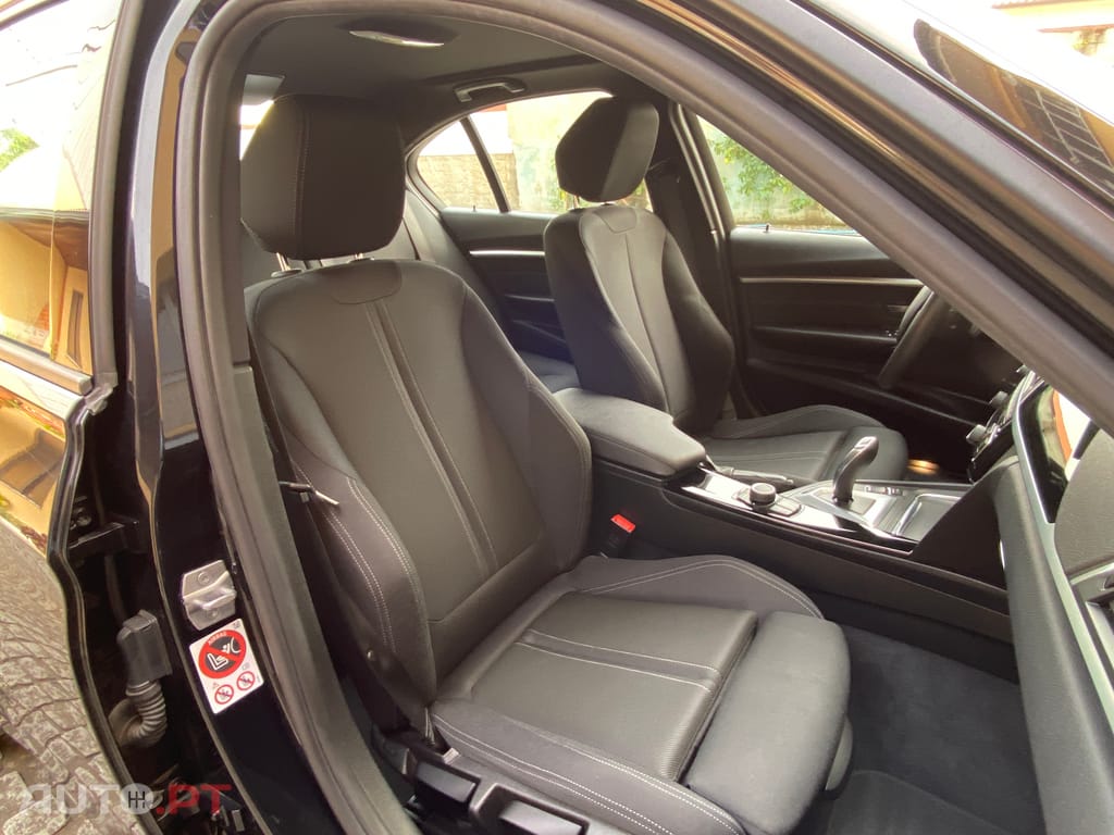 BMW 330 e iPerformace Line Sport Auto