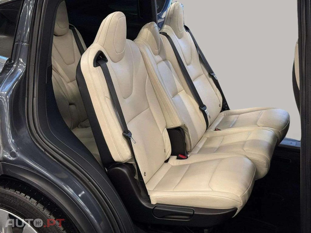 Tesla Model X LONG RANGE