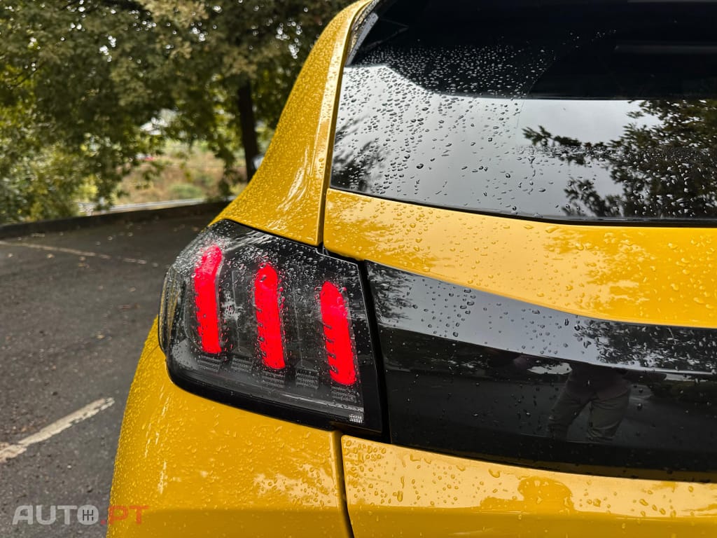 Peugeot E-208 50 kWh GT Pack