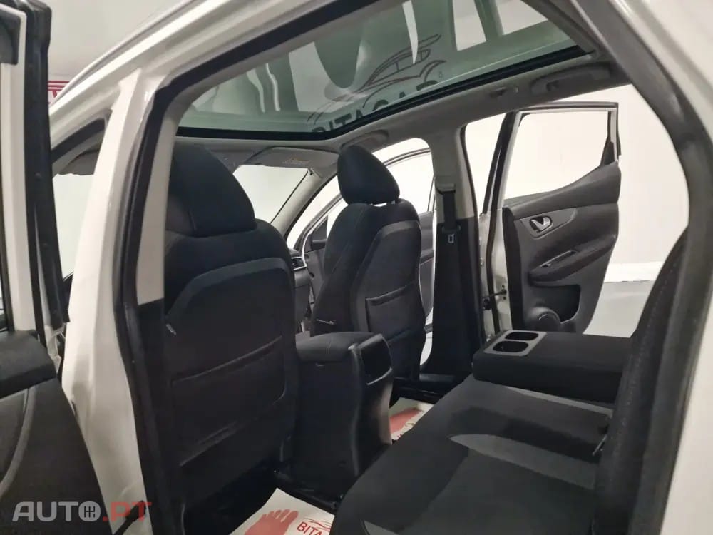 Nissan Qashqai 1.5 dCi N-Connecta