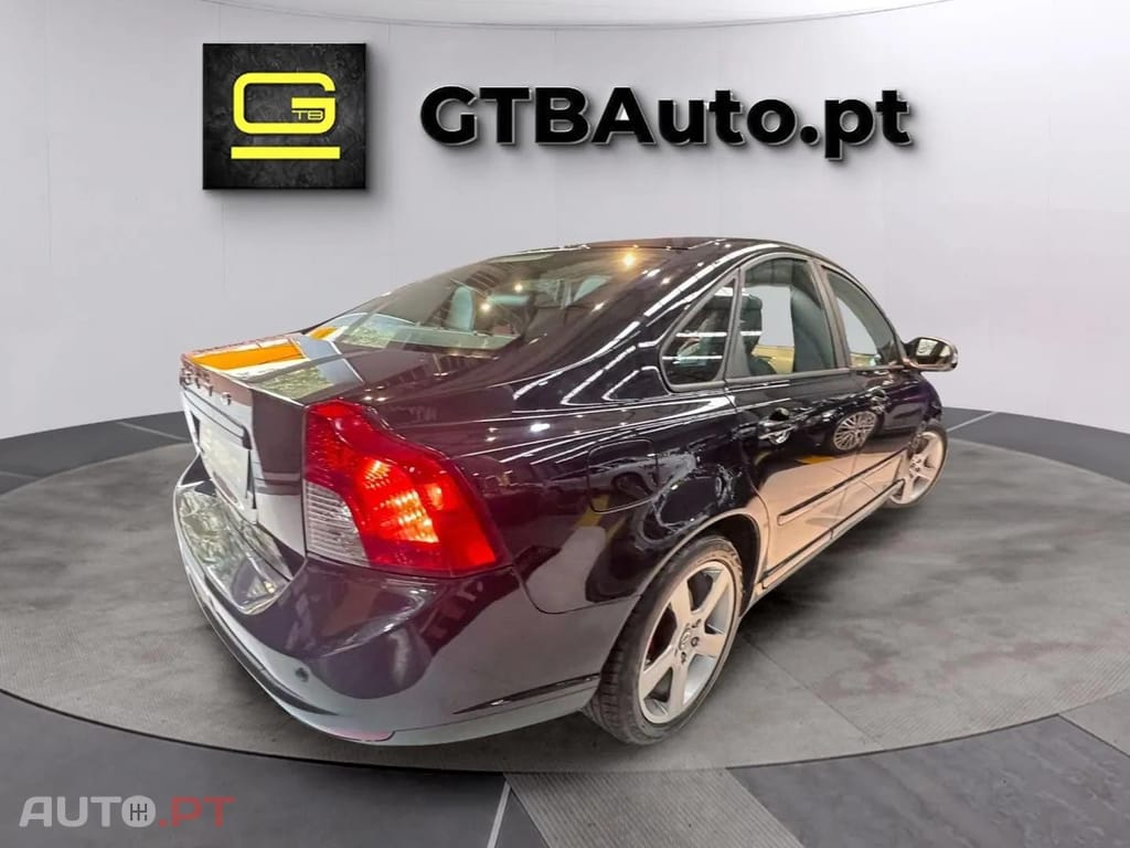 Volvo S40 1.6D R DESIGN 