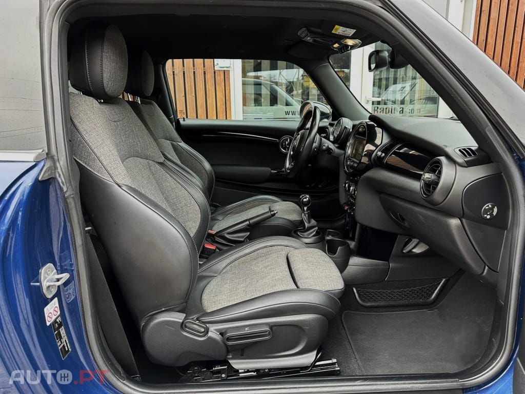 MINI Cooper Cooper D