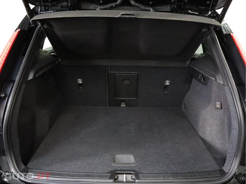 Volvo XC40 1.5 T4 211 Core PG HYBRID